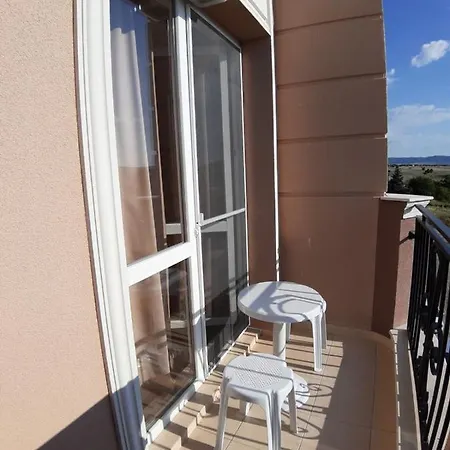 アパート Amelia Sea ラヴダ